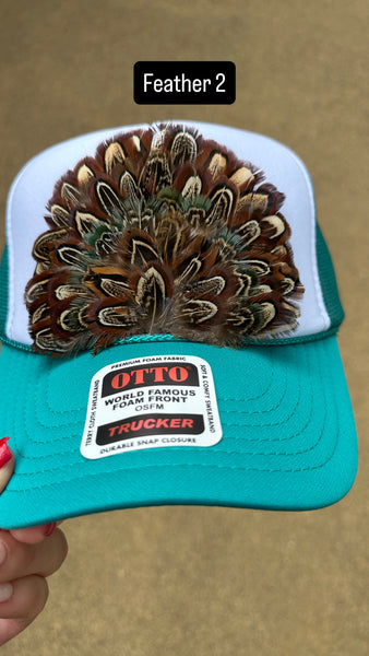 BLUE AND WHITE FEATHER TRUCK HAT