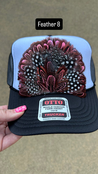 BLACK AND WHITE FEATHER TRUCKER HAT