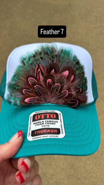 BLUE AND WHITE FEATHER TRUCK HAT