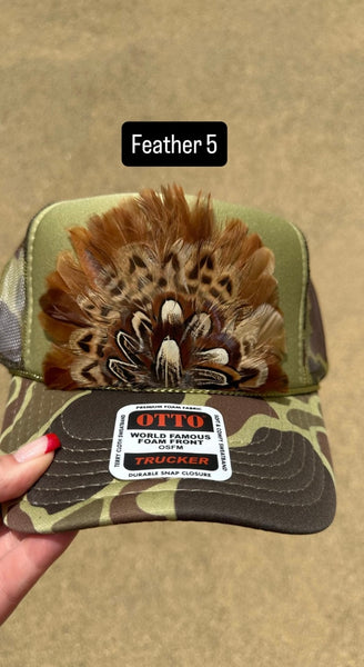 GREEN CAMO CAMOUFLAGE FEATHER TRUCKER HAT