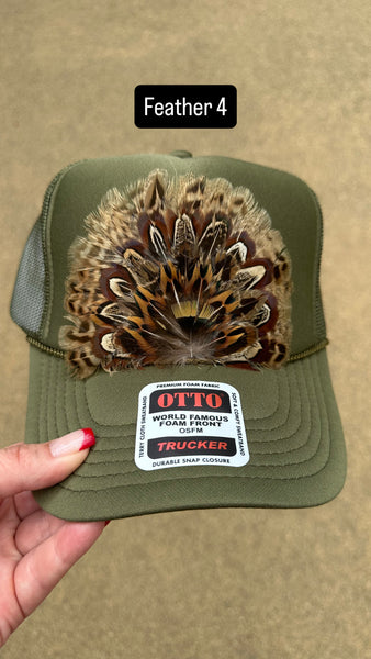 GREEN FEATHER TRUCKER HAT
