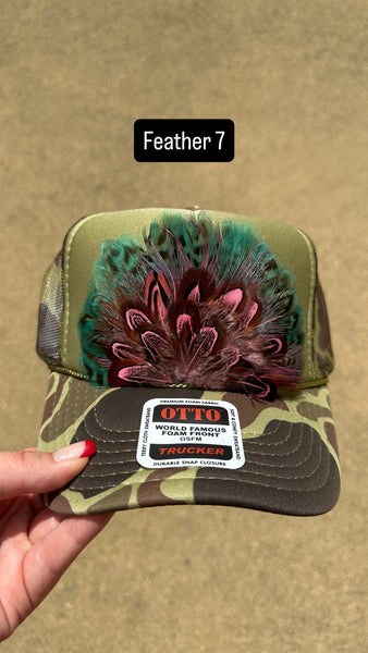 GREEN CAMO CAMOUFLAGE FEATHER TRUCKER HAT