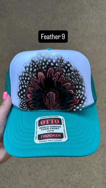 BLUE AND WHITE FEATHER TRUCK HAT