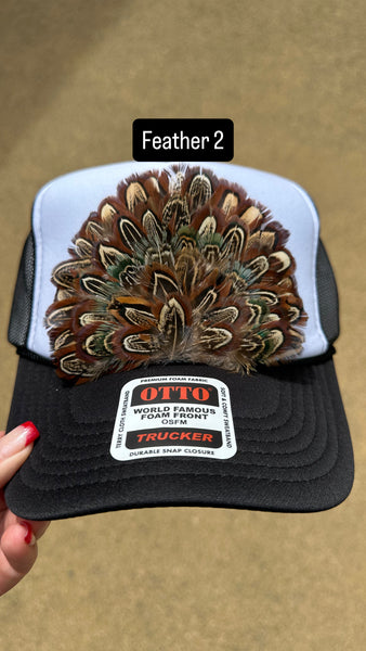 BLACK AND WHITE FEATHER TRUCKER HAT
