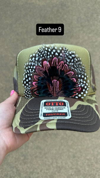 GREEN CAMO CAMOUFLAGE FEATHER TRUCKER HAT