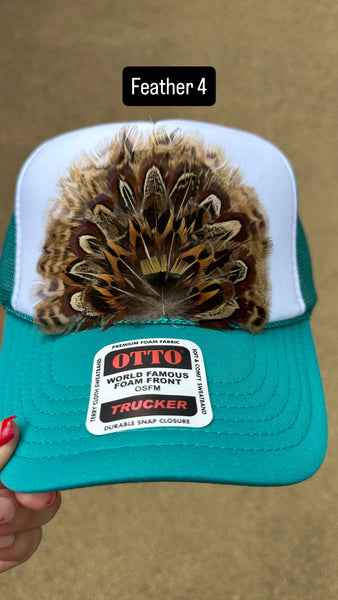 BLUE AND WHITE FEATHER TRUCK HAT